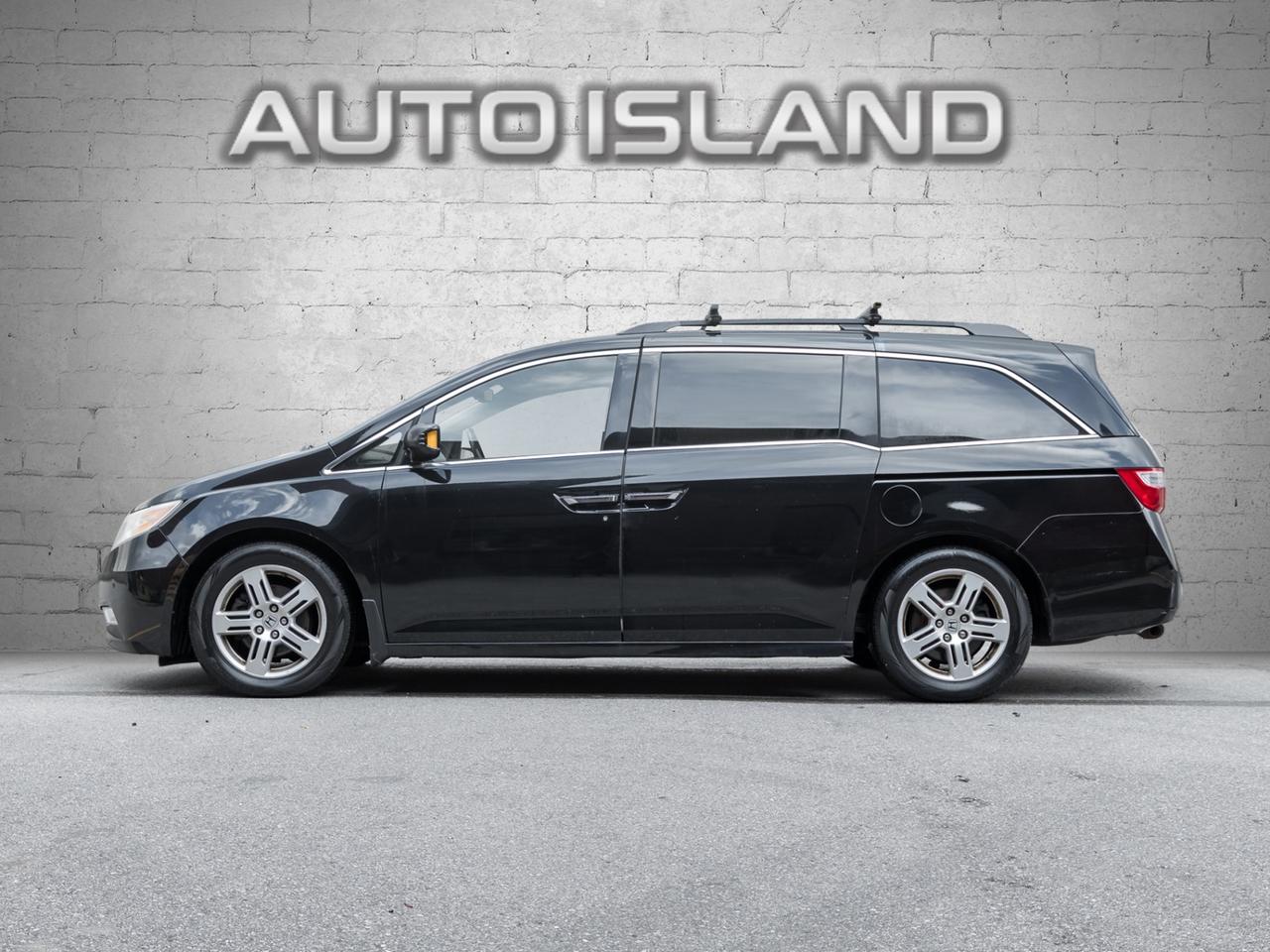 2013 Honda Odyssey Touring w/RES & Navi Photo