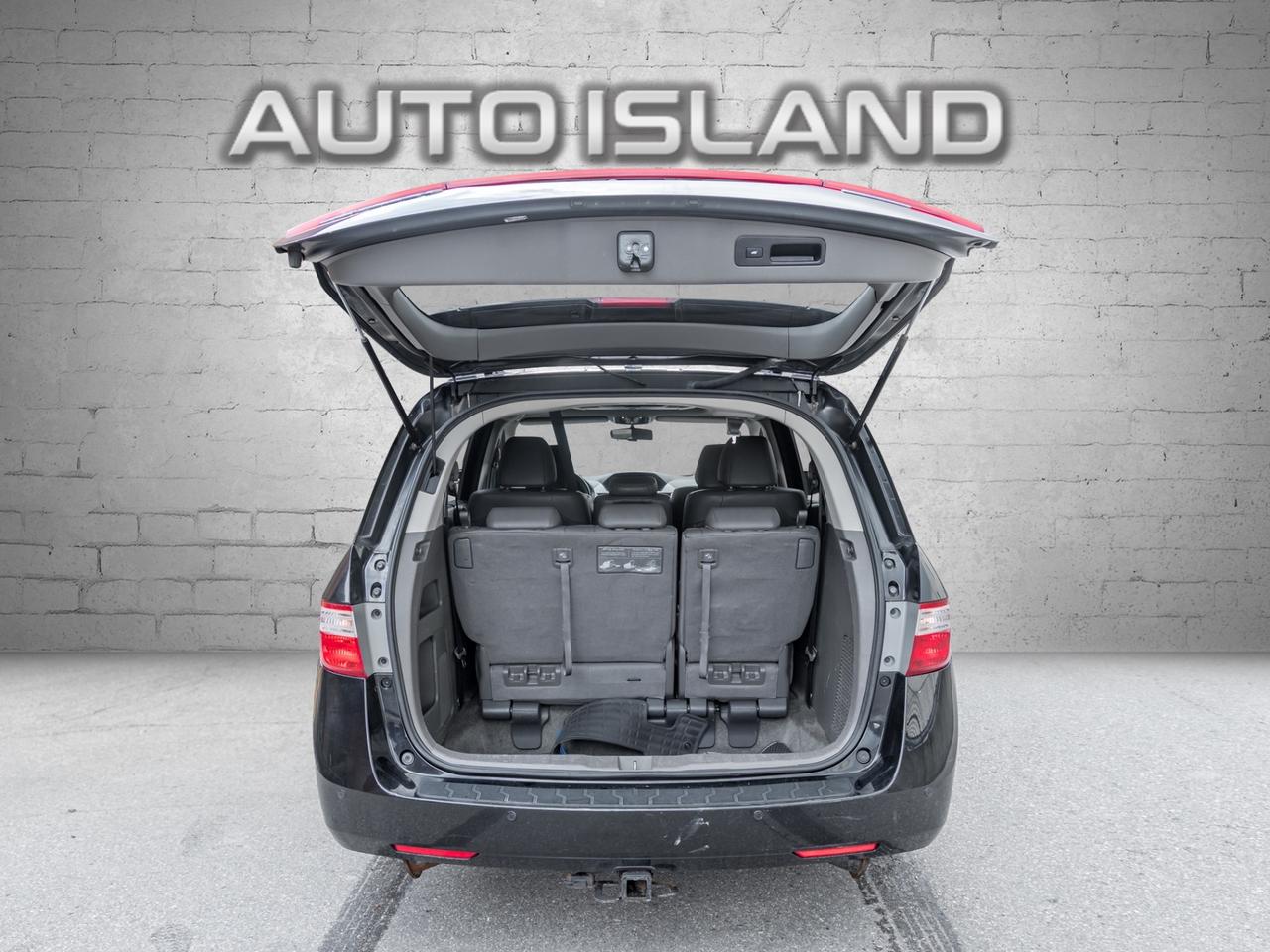 2013 Honda Odyssey Touring w/RES & Navi Photo