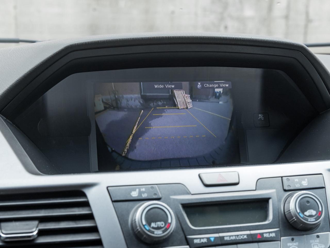 2013 Honda Odyssey Touring w/RES & Navi Photo