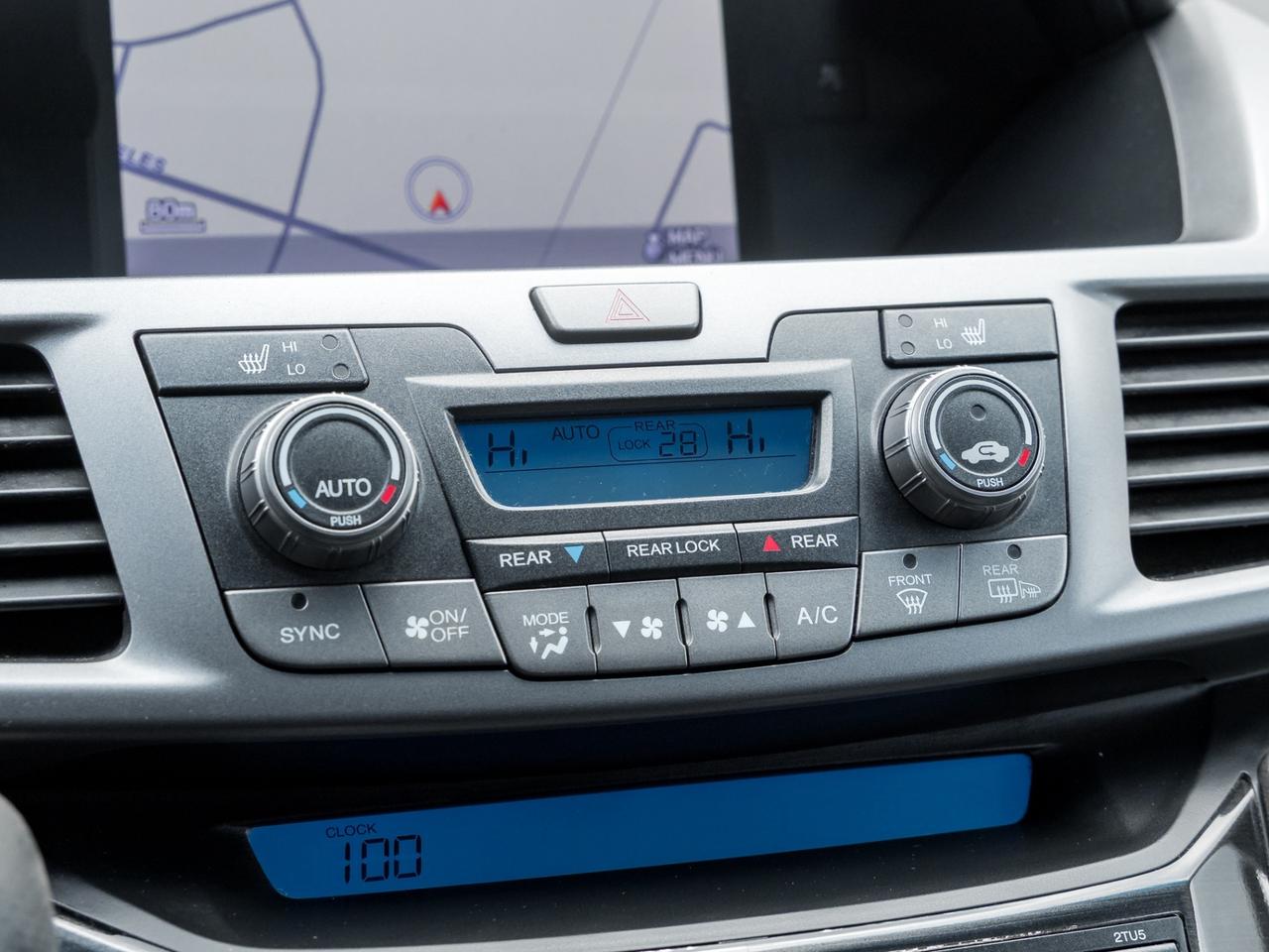 2013 Honda Odyssey Touring w/RES & Navi Photo