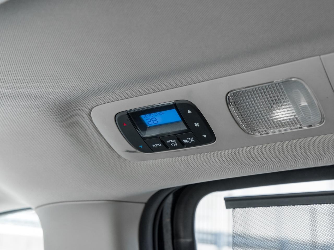 2013 Honda Odyssey Touring w/RES & Navi Photo