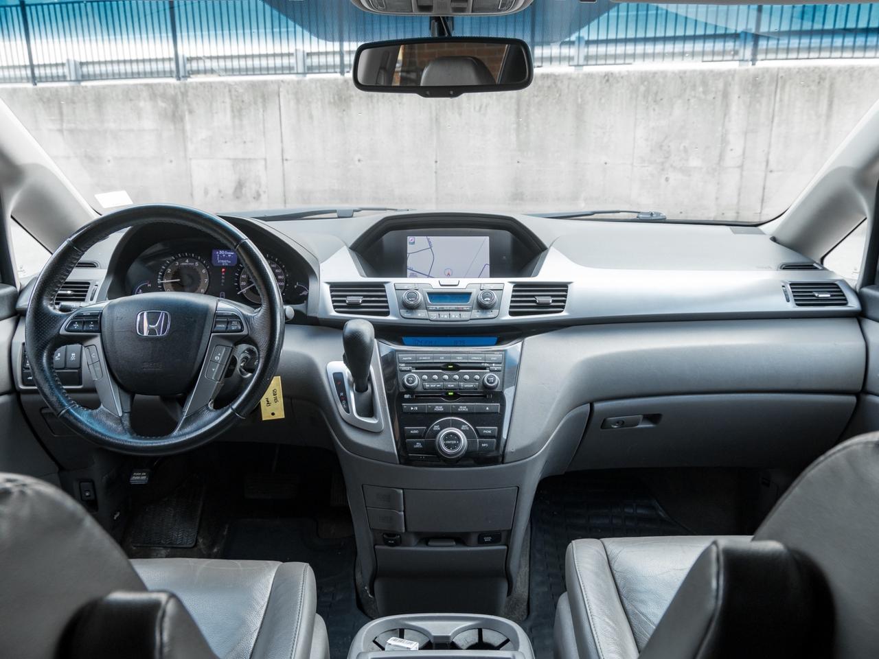 2013 Honda Odyssey Touring w/RES & Navi Photo
