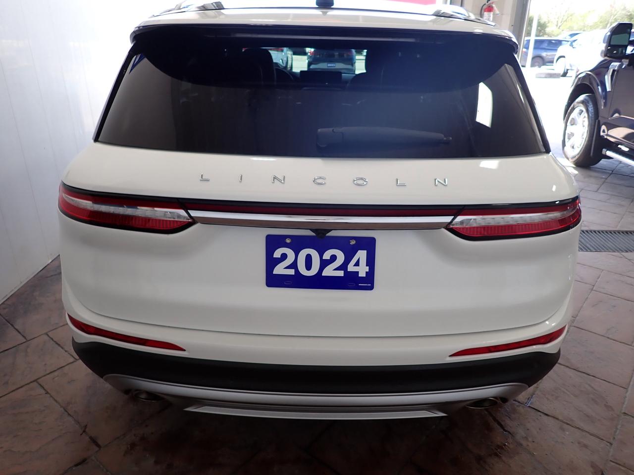2024 Lincoln Corsair Reserve AWD LEATHER NAVI SUNROOF Photo2