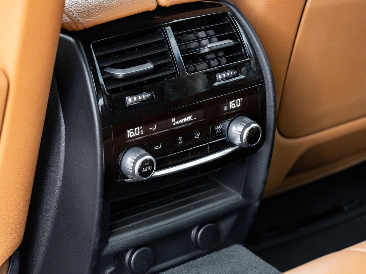 2017 BMW 5 Series 530i xDrive, Nav, Camera Photo