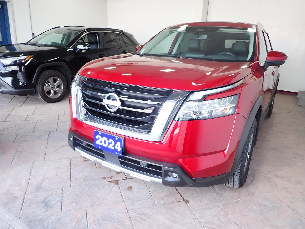 2024 Nissan Pathfinder SL 4WD LEATHER NAVI SUNROOF 8PASS Photo