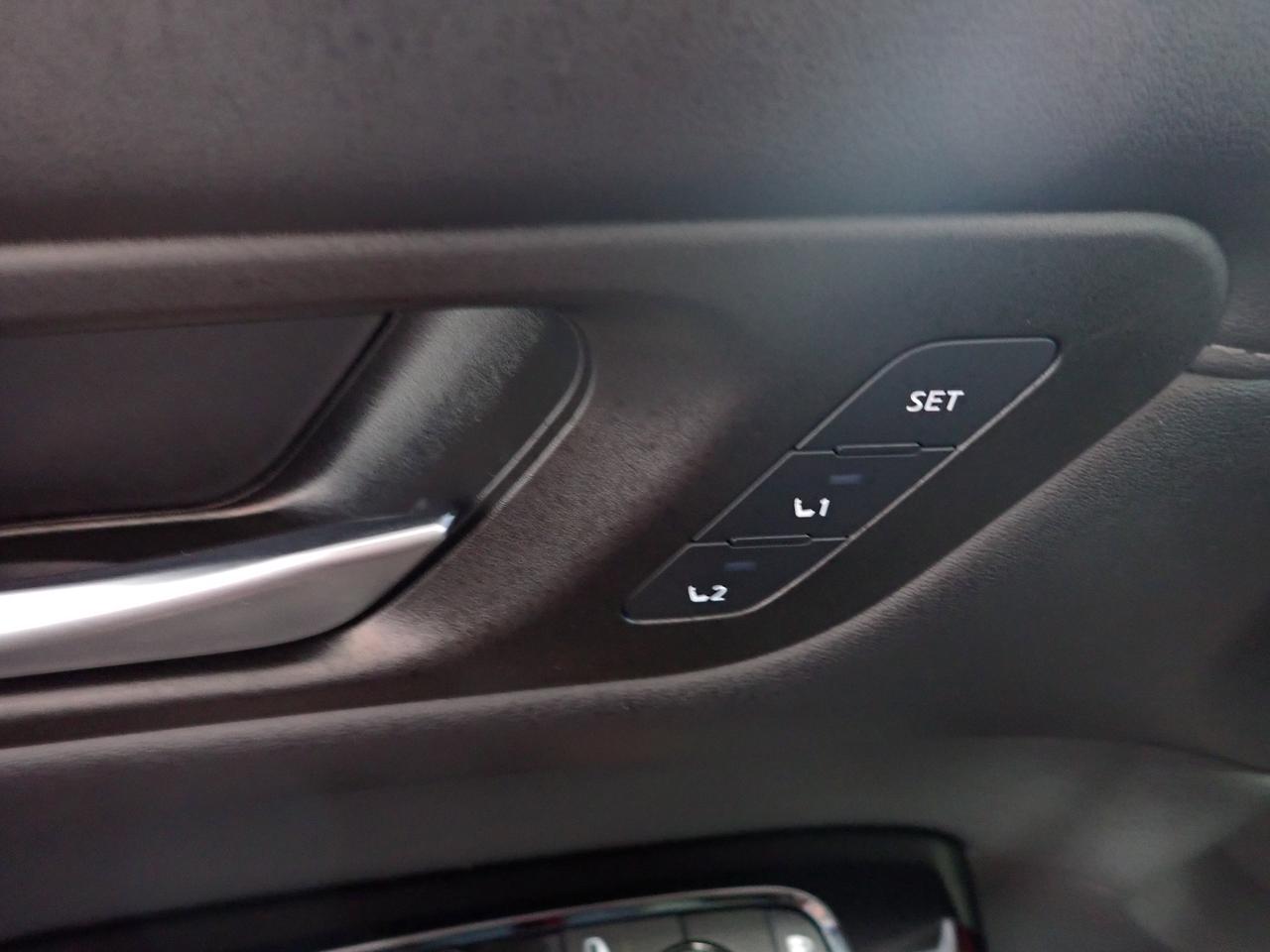2024 Nissan Pathfinder SL 4WD LEATHER NAVI SUNROOF 8PASS Photo