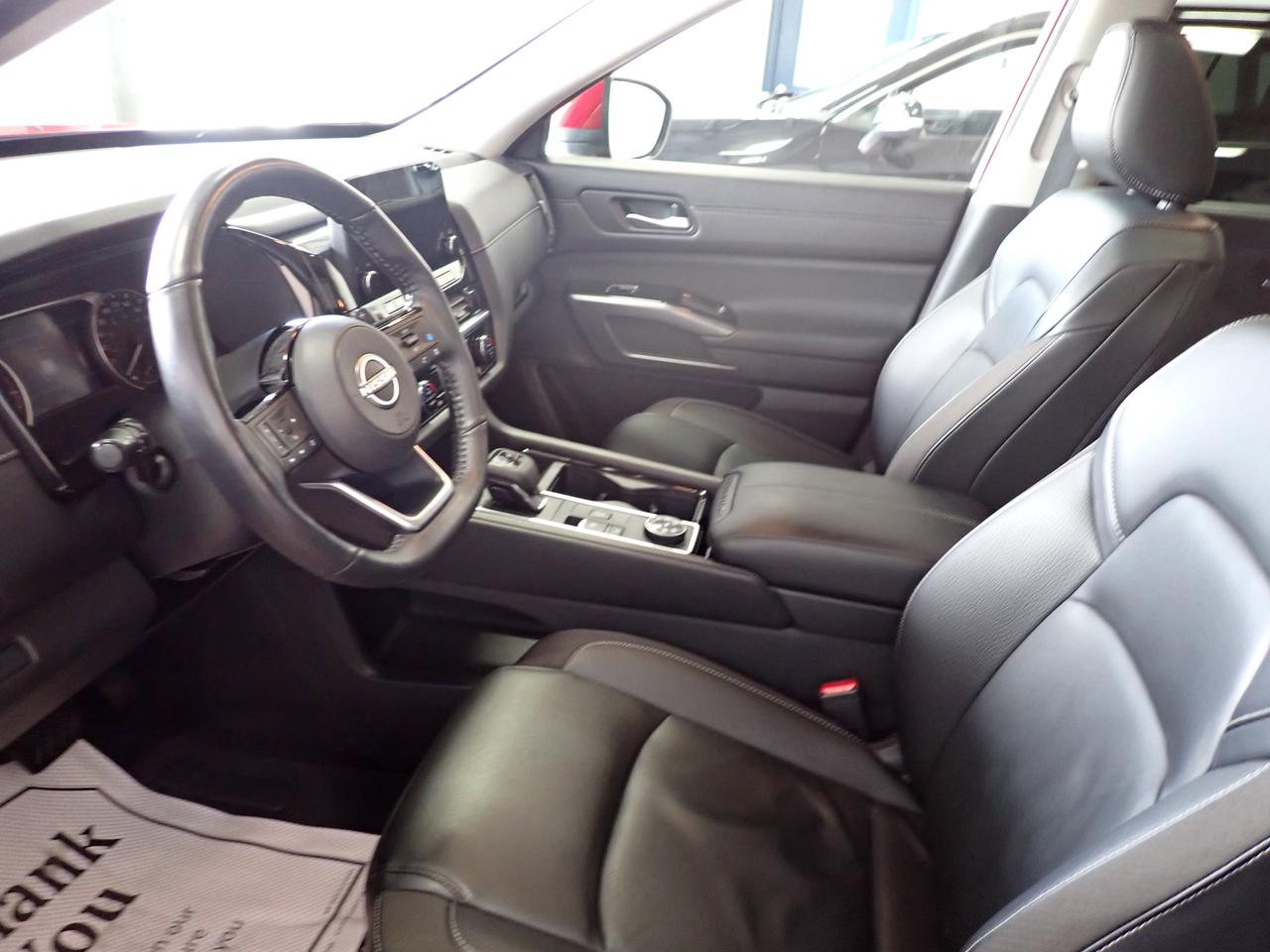 2024 Nissan Pathfinder SL 4WD LEATHER NAVI SUNROOF 8PASS Photo