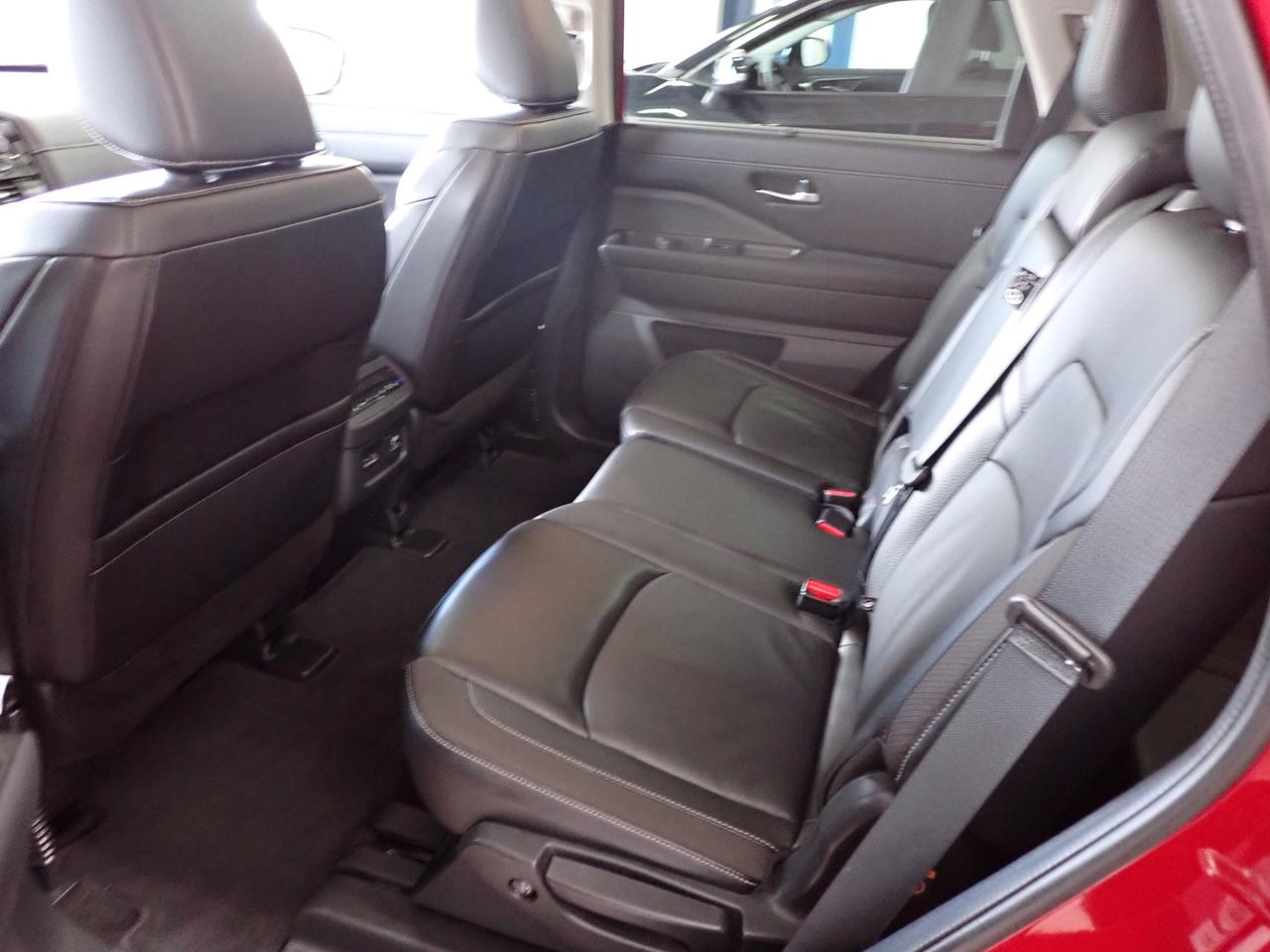 2024 Nissan Pathfinder SL 4WD LEATHER NAVI SUNROOF 8PASS Photo