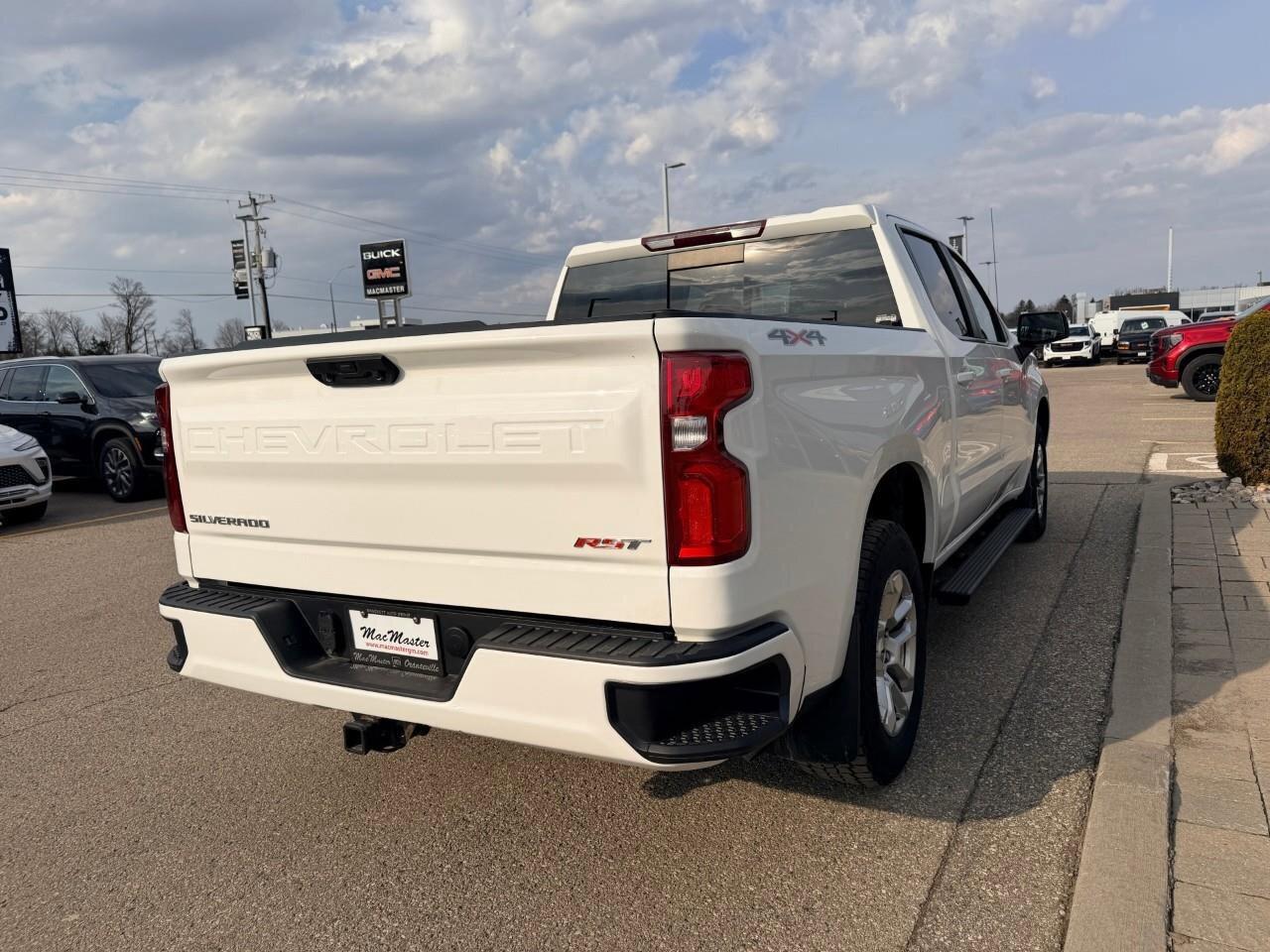 2022 Chevrolet Silverado 1500 4WD Crew Cab 147  RST Photo