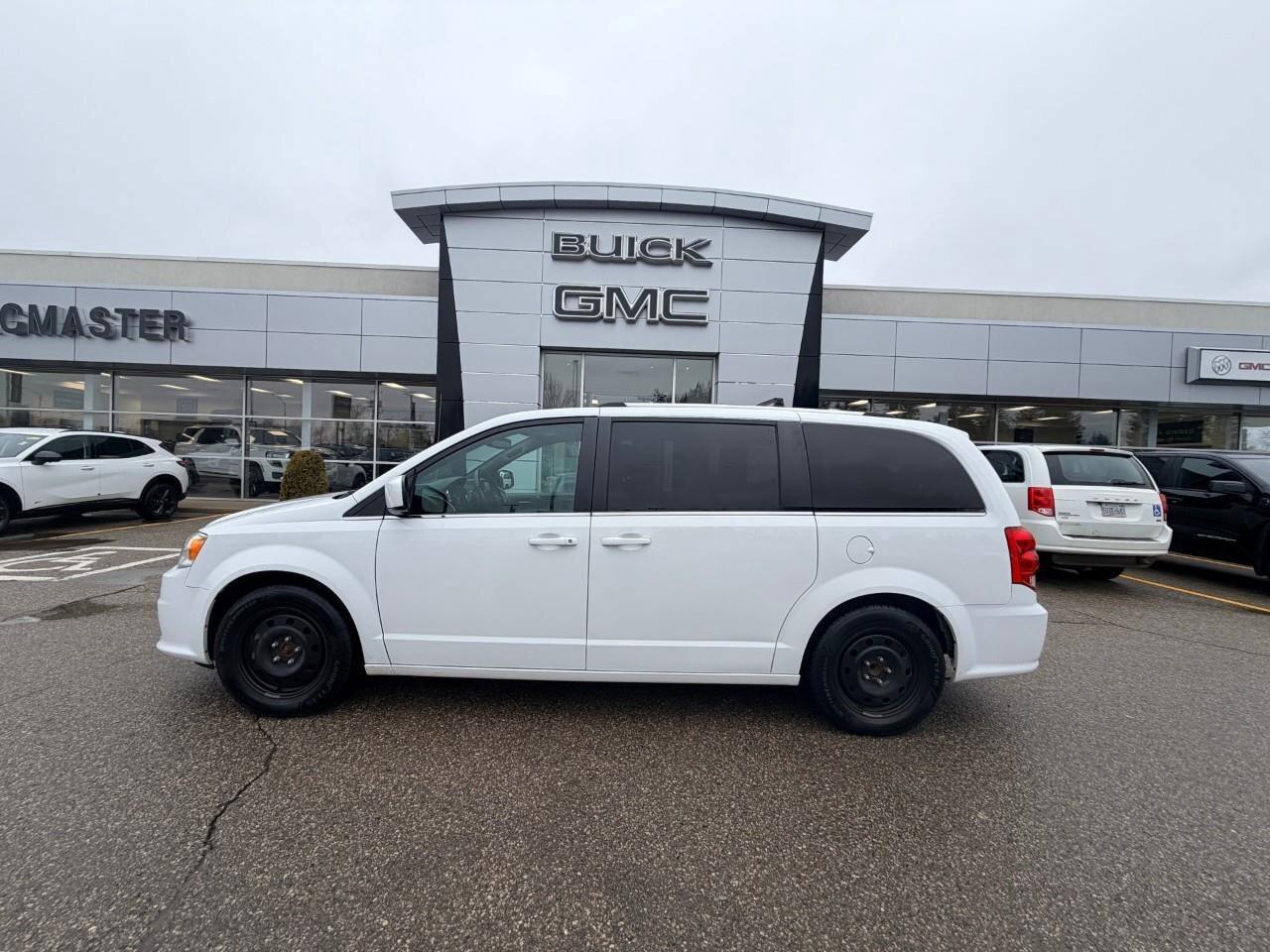 2020 Dodge Grand Caravan SXTPREMIUM PLUS, 3.6L V6, ALLOYS, STOW N GO, 7-PAS Photo2