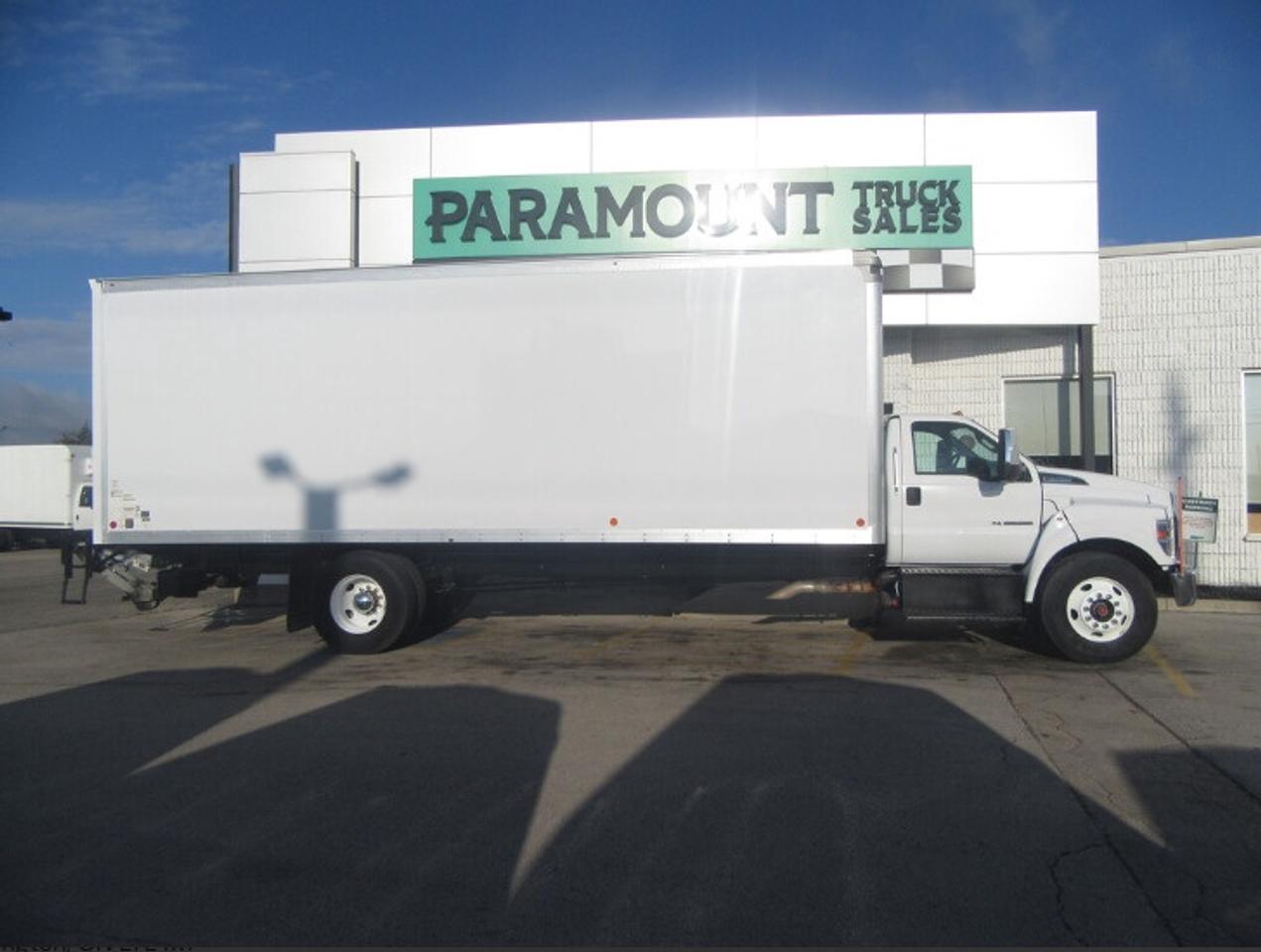 2022 Ford F-750 DIESEL 26 FT ALUMINUM BOX & LARGE POWER LIFTGATE Photo