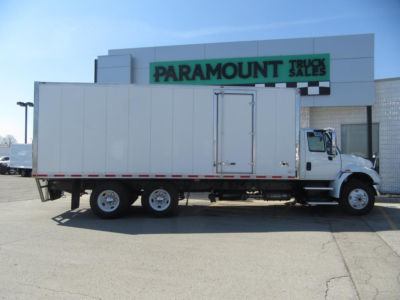 2017 International 4400 TANDEM AXLE 24FT INSULATED DRILL/MUD TRUCK PACKAGE Photo