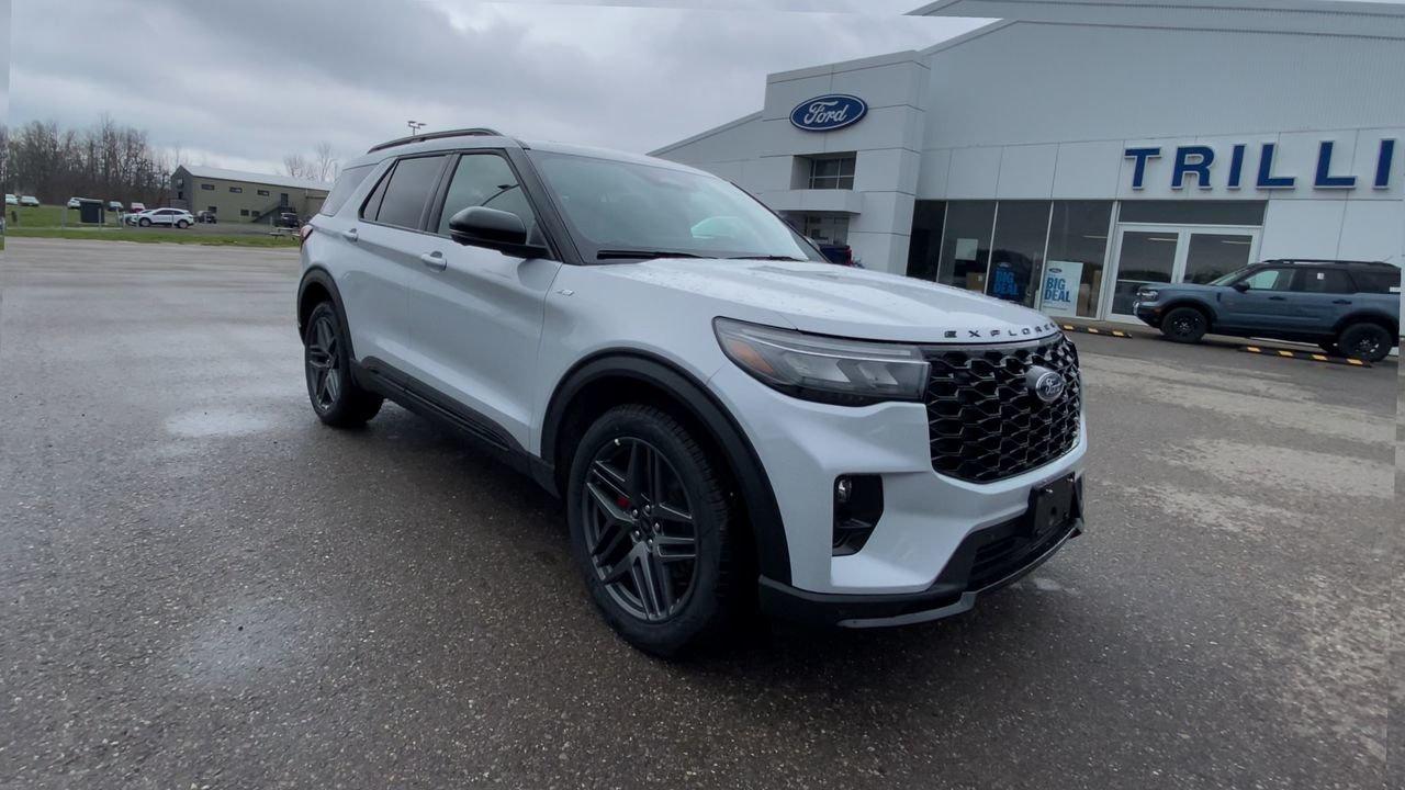 2026 Ford Explorer ST-Line Photo