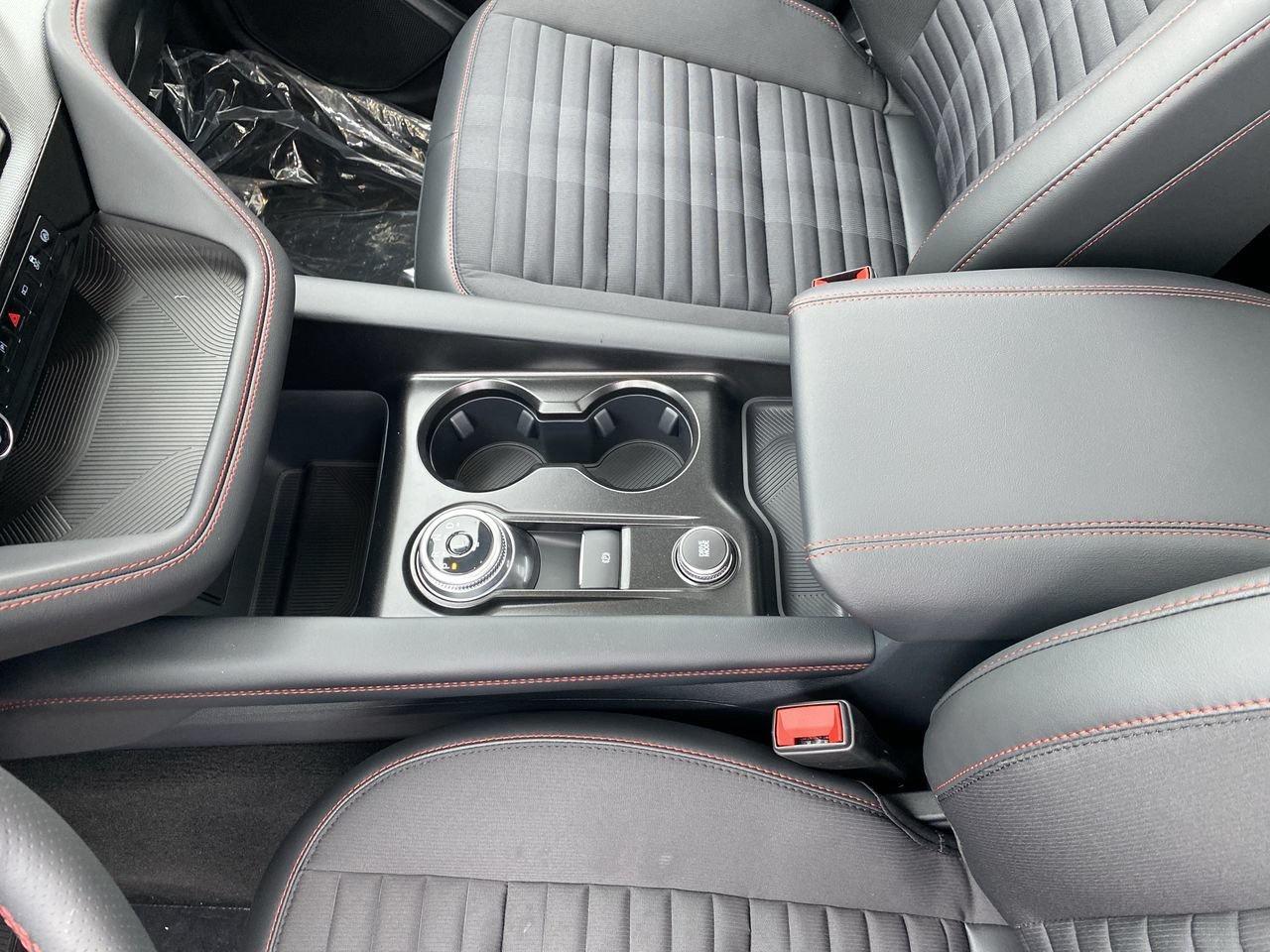 2026 Ford Explorer ST-Line Photo