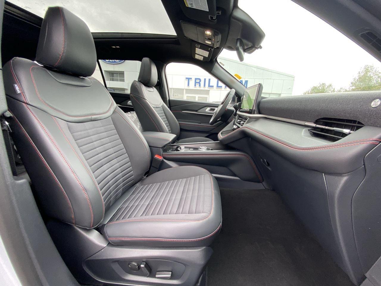 2026 Ford Explorer ST-Line Photo