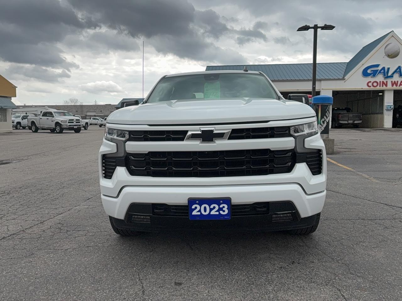 2023 Chevrolet Silverado 1500 RST CrewCab 4WD 5.3L8cylGas 5'10"Box Roof Leather Photo