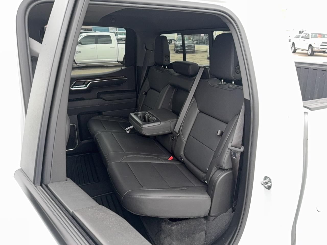 2023 Chevrolet Silverado 1500 RST CrewCab 4WD 5.3L8cylGas 5'10"Box Roof Leather Photo