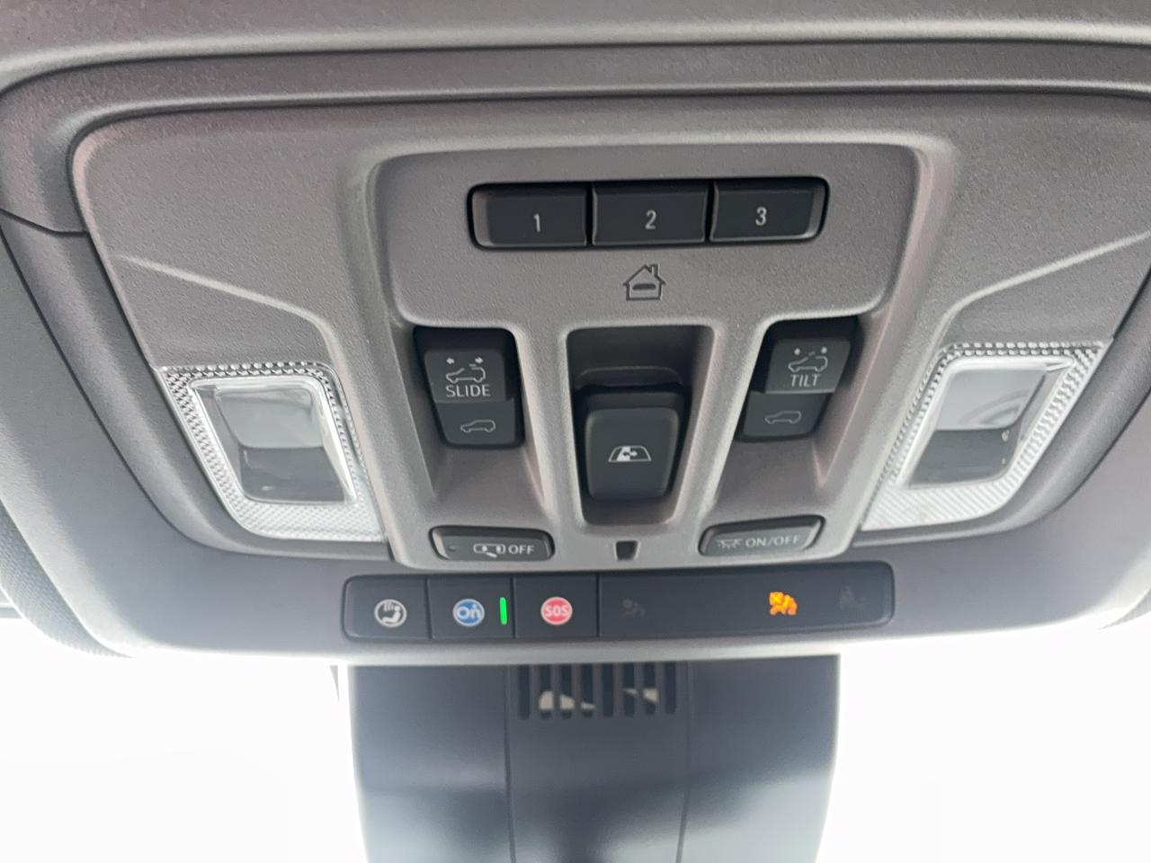 2023 Chevrolet Silverado 1500 RST CrewCab 4WD 5.3L8cylGas 5'10"Box Roof Leather Photo