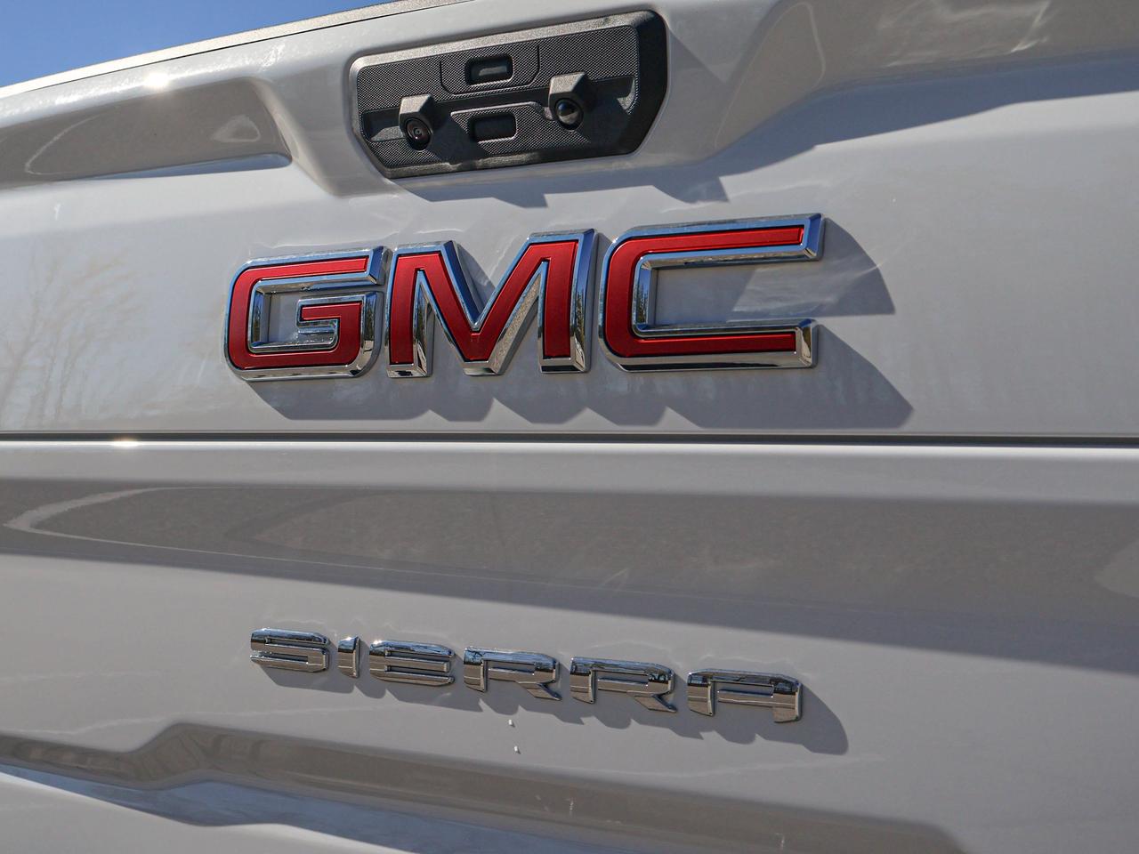 2026 GMC SIERRA 2500HD SLT Photo