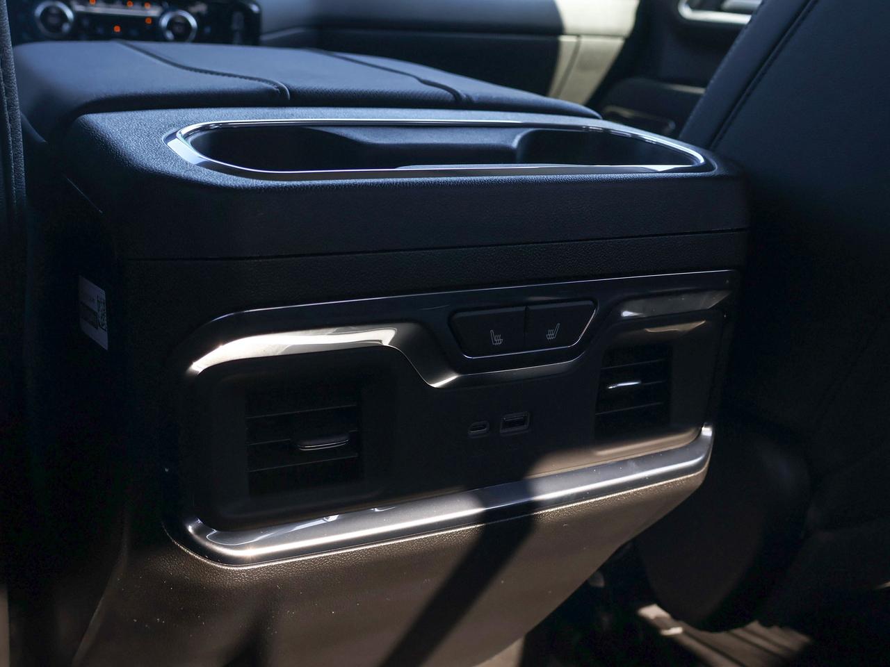 2026 GMC SIERRA 2500HD SLT Photo