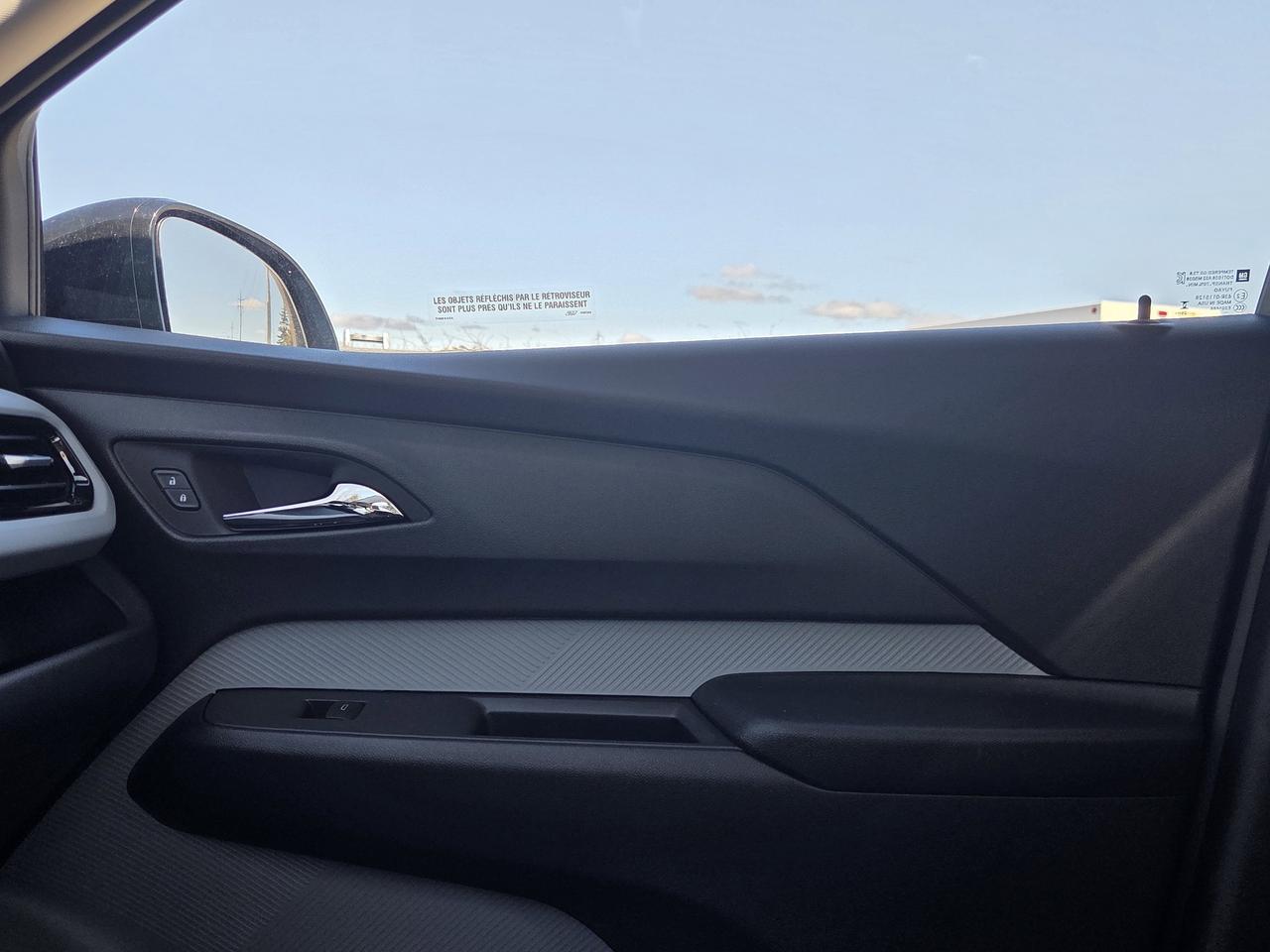 2027 Chevrolet Bolt RS Photo