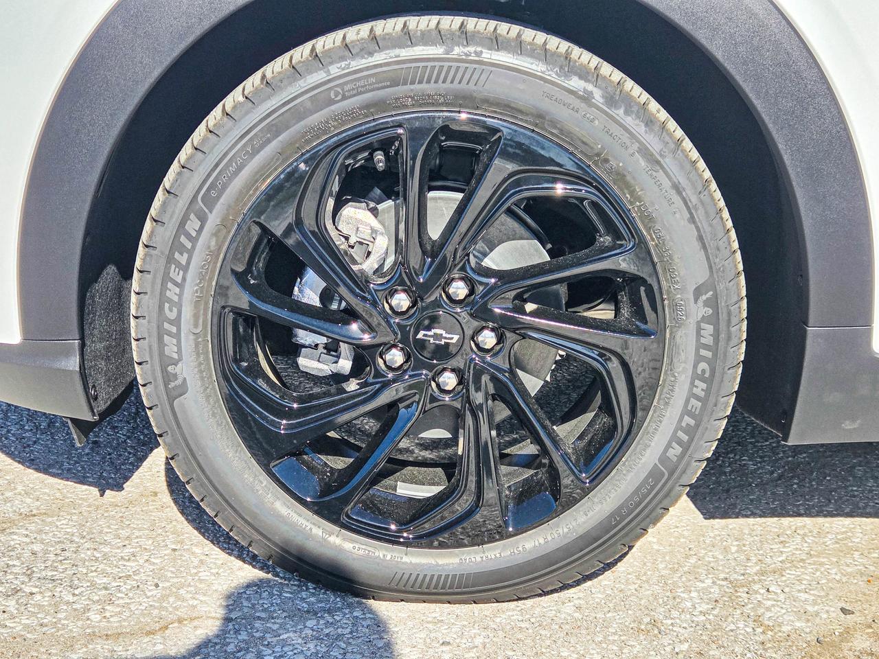 2027 Chevrolet Bolt RS Photo