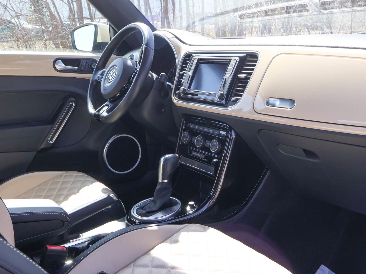 2019 Volkswagen Beetle Wolfsburg Edition Photo