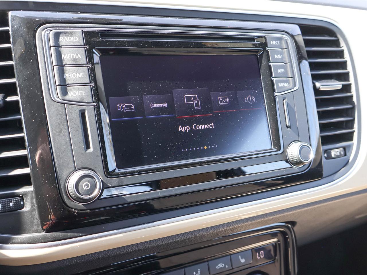 2019 Volkswagen Beetle Wolfsburg Edition Photo