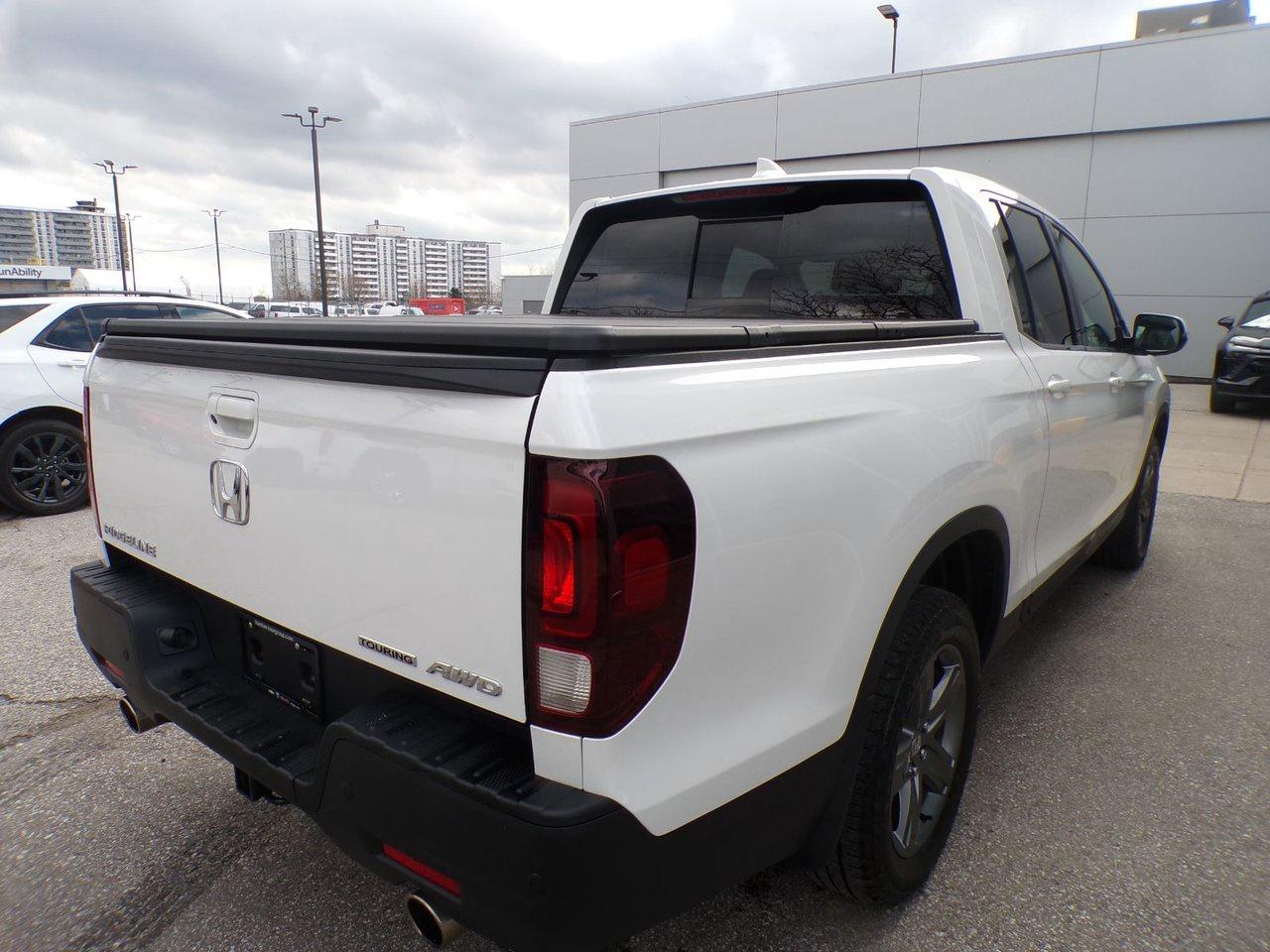 2023 Honda Ridgeline TOURING Photo3