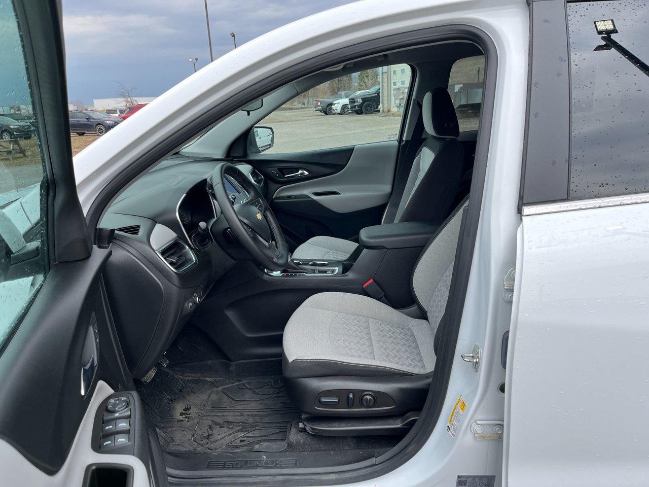 2023 Chevrolet Equinox AWD 4DR LT Photo