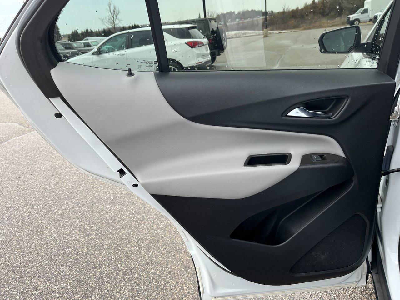 2023 Chevrolet Equinox AWD 4DR LT Photo