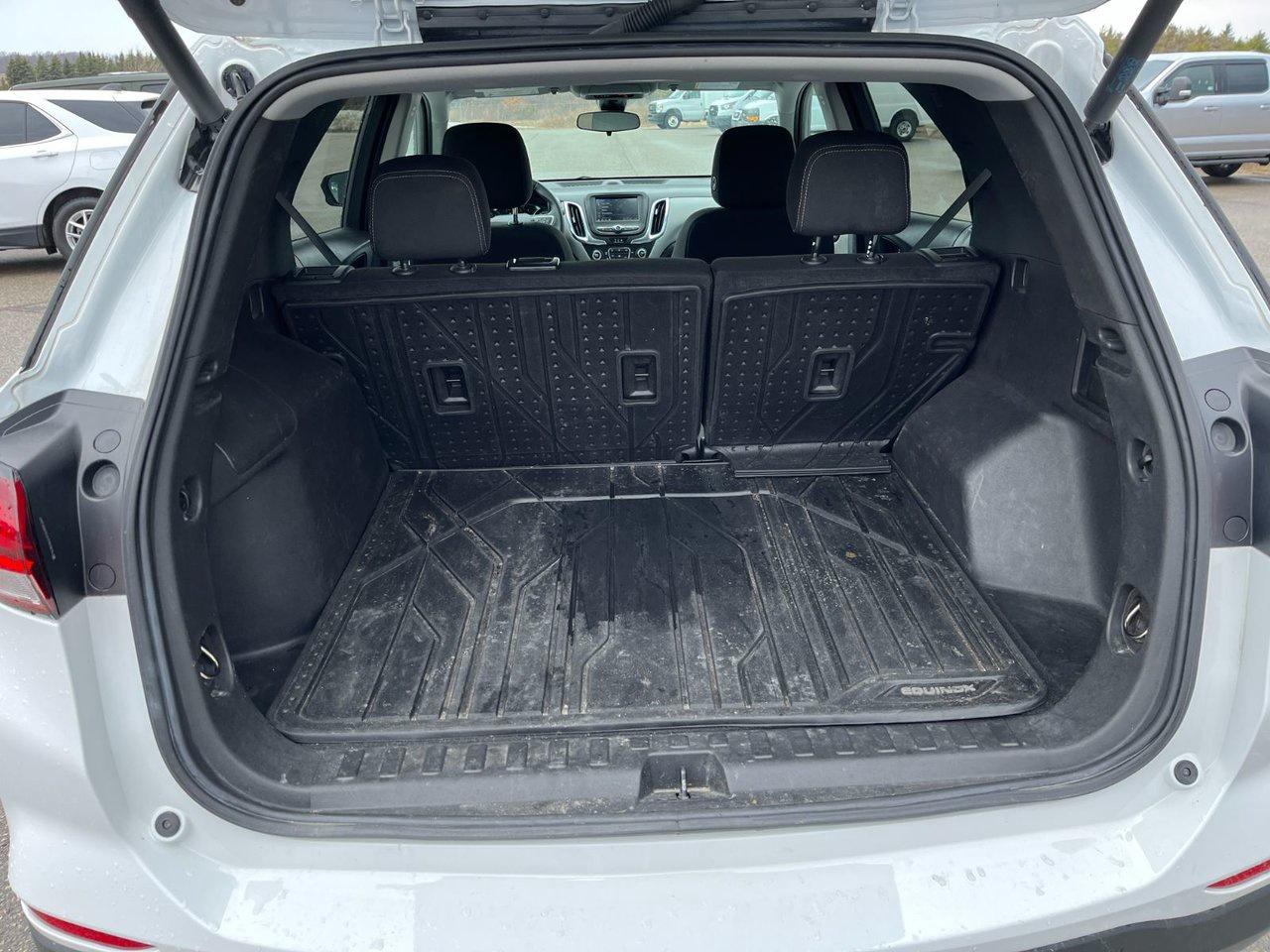 2023 Chevrolet Equinox AWD 4DR LT Photo