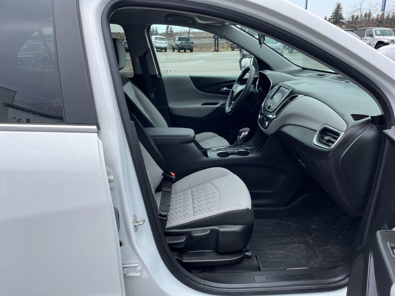 2023 Chevrolet Equinox AWD 4DR LT Photo