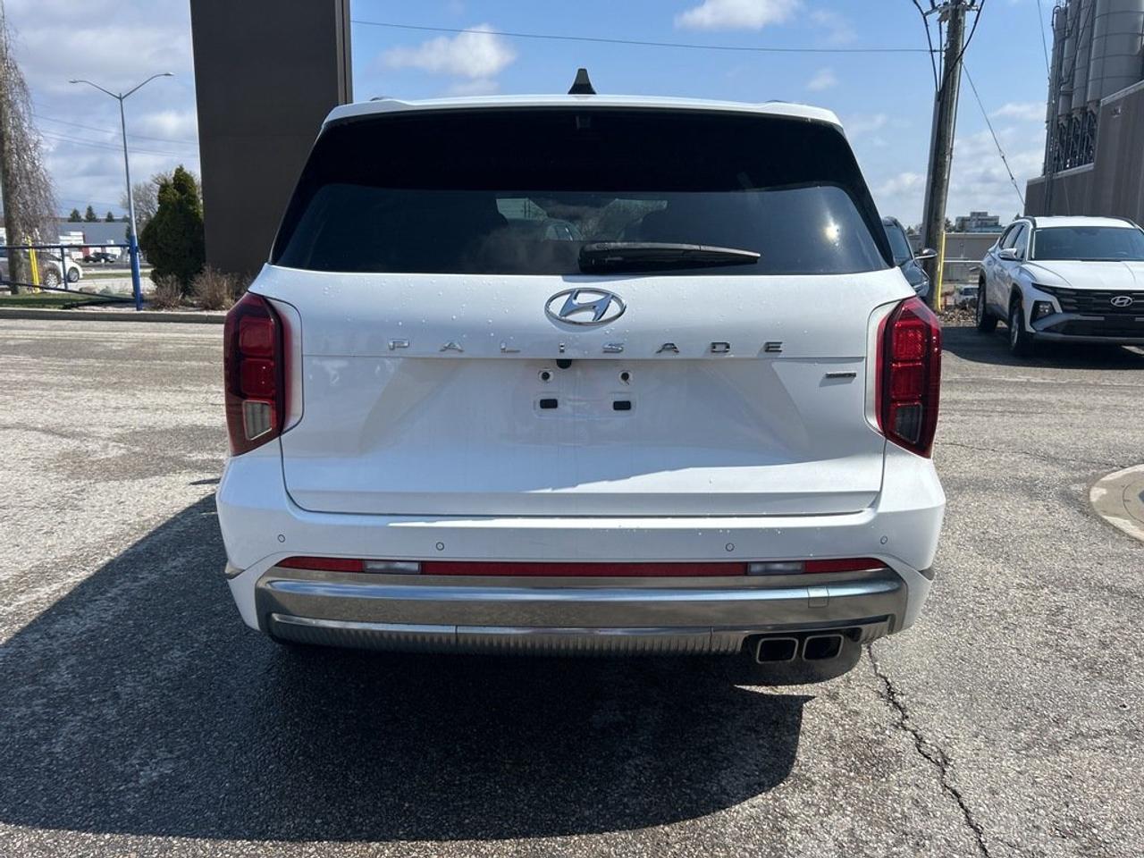 2023 Hyundai PALISADE AWD Ultimate Calligraphy 7P Photo