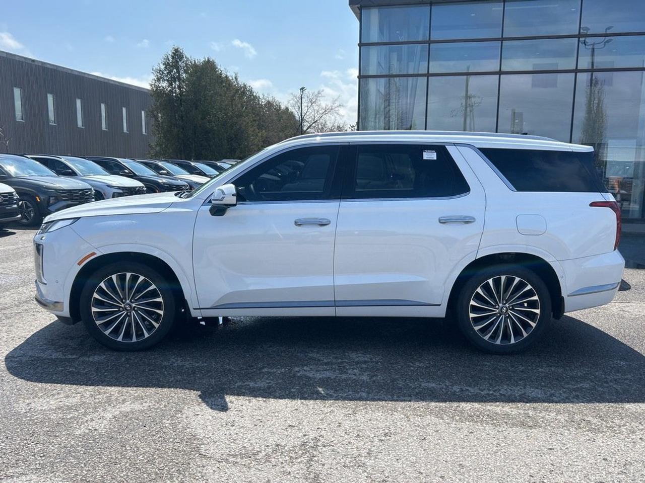 2023 Hyundai PALISADE AWD Ultimate Calligraphy 7P Photo