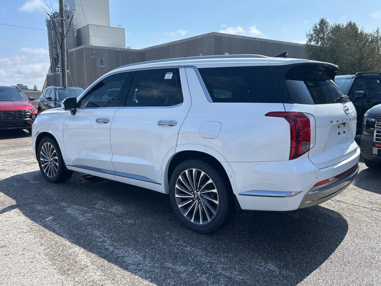 2023 Hyundai PALISADE AWD Ultimate Calligraphy 7P Photo