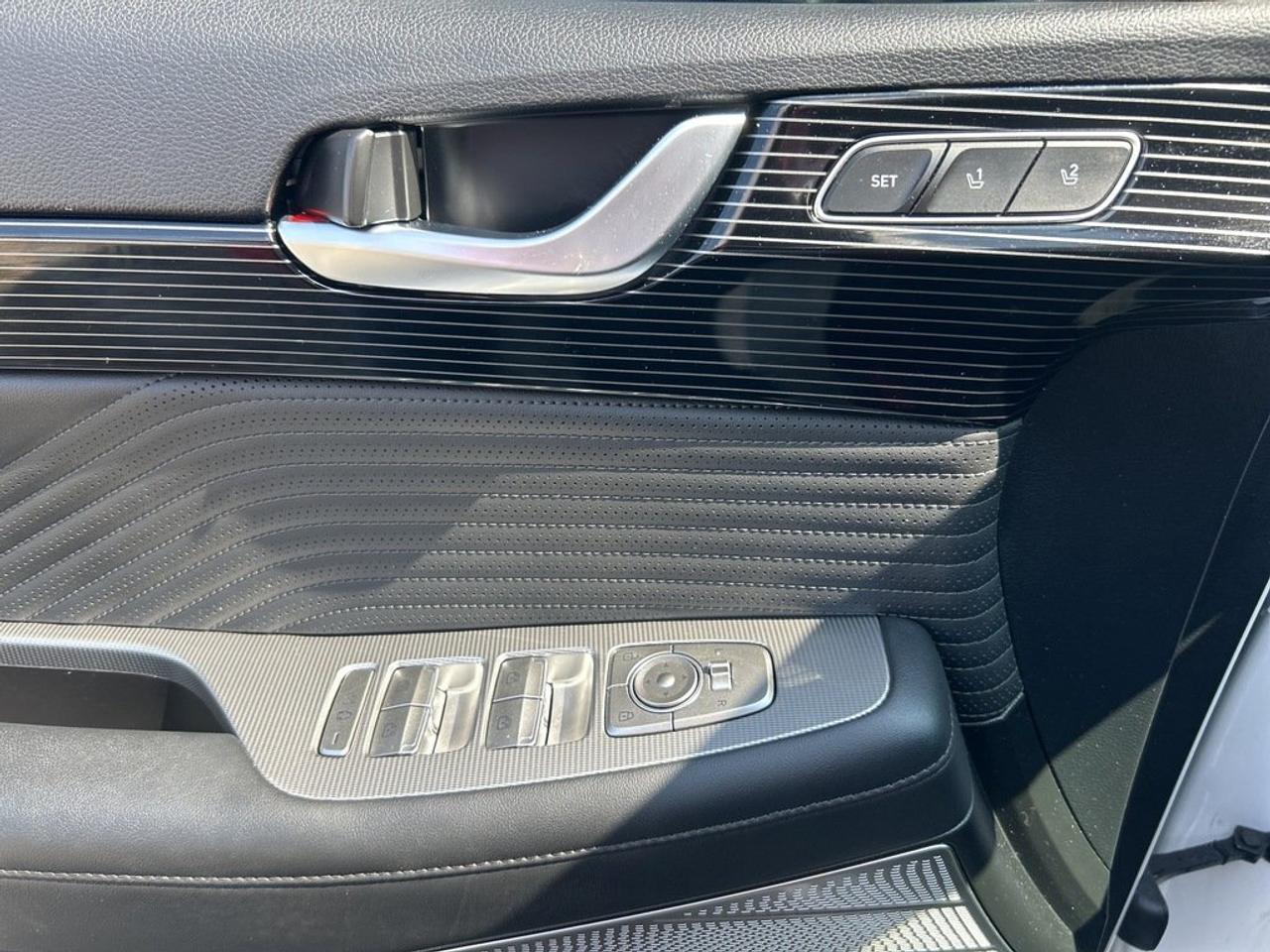 2023 Hyundai PALISADE AWD Ultimate Calligraphy 7P Photo