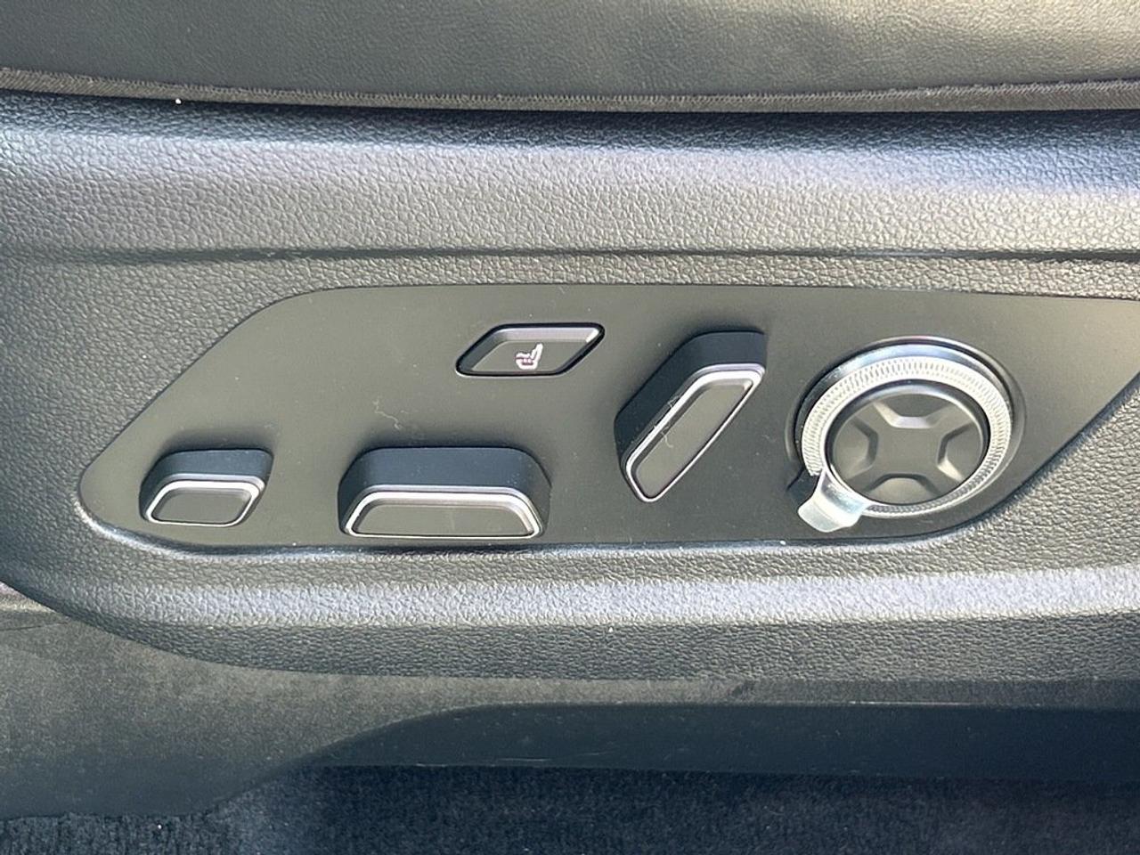 2023 Hyundai PALISADE AWD Ultimate Calligraphy 7P Photo