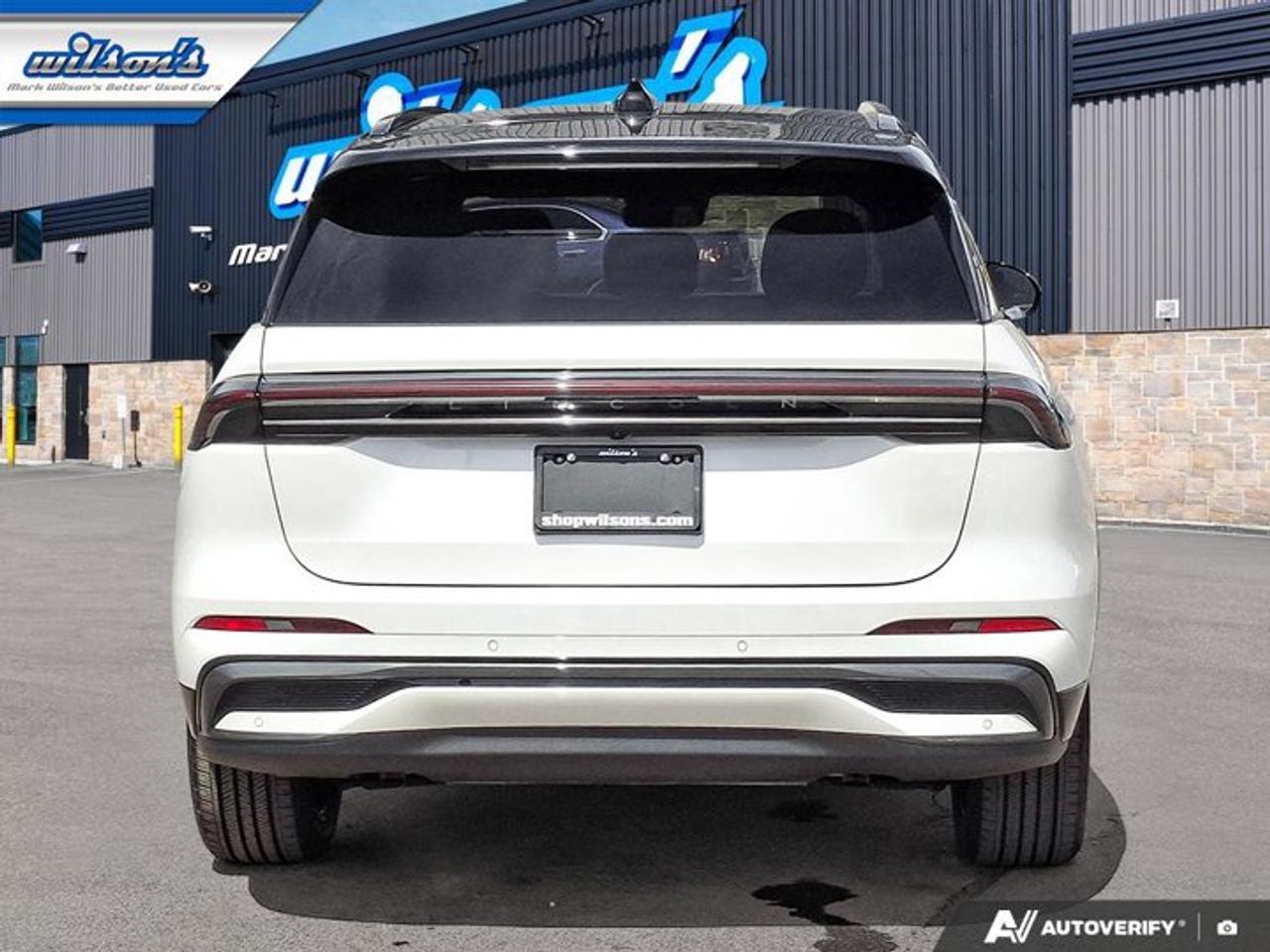 2025 Lincoln Nautilus Reserve AWD | Jet Appearance PKG | 22" Alloys | Leather | Pano Sunroof | 360 Cam | Wireless Charging Photo