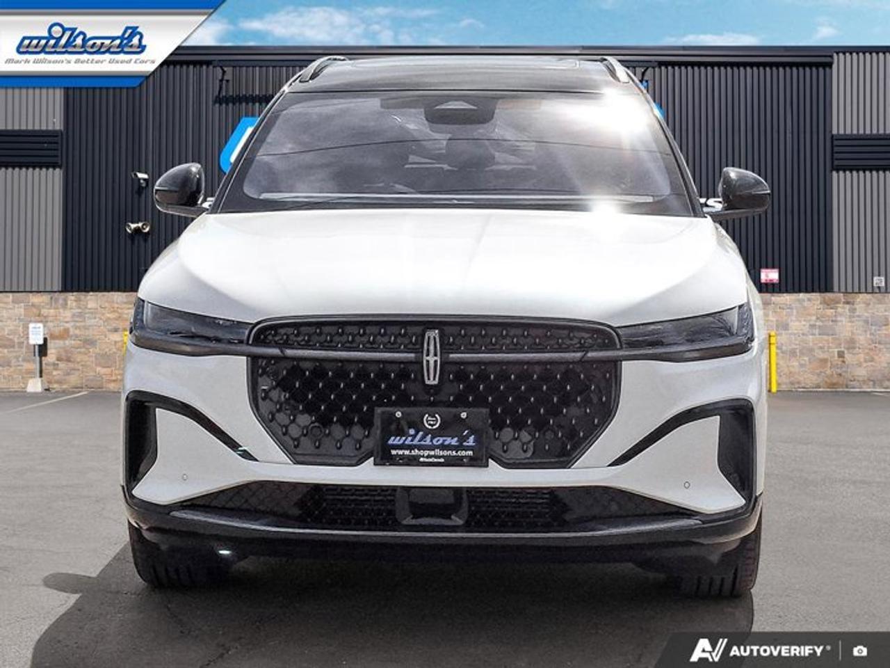 2025 Lincoln Nautilus Reserve AWD | Jet Appearance PKG | 22" Alloys | Leather | Pano Sunroof | 360 Cam | Wireless Charging Photo