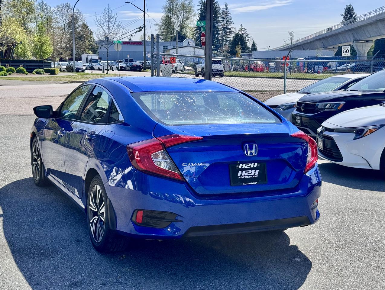 2018 Honda Civic FINANCING AVAILABLE Photo7