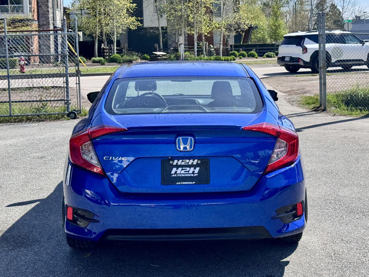 1776989637