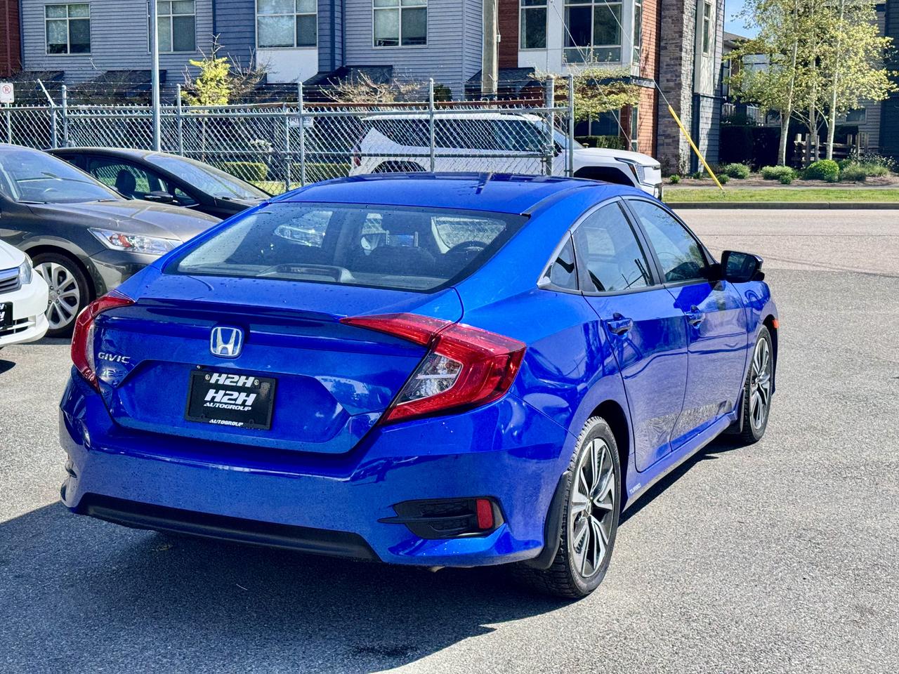 2018 Honda Civic FINANCING AVAILABLE Photo5