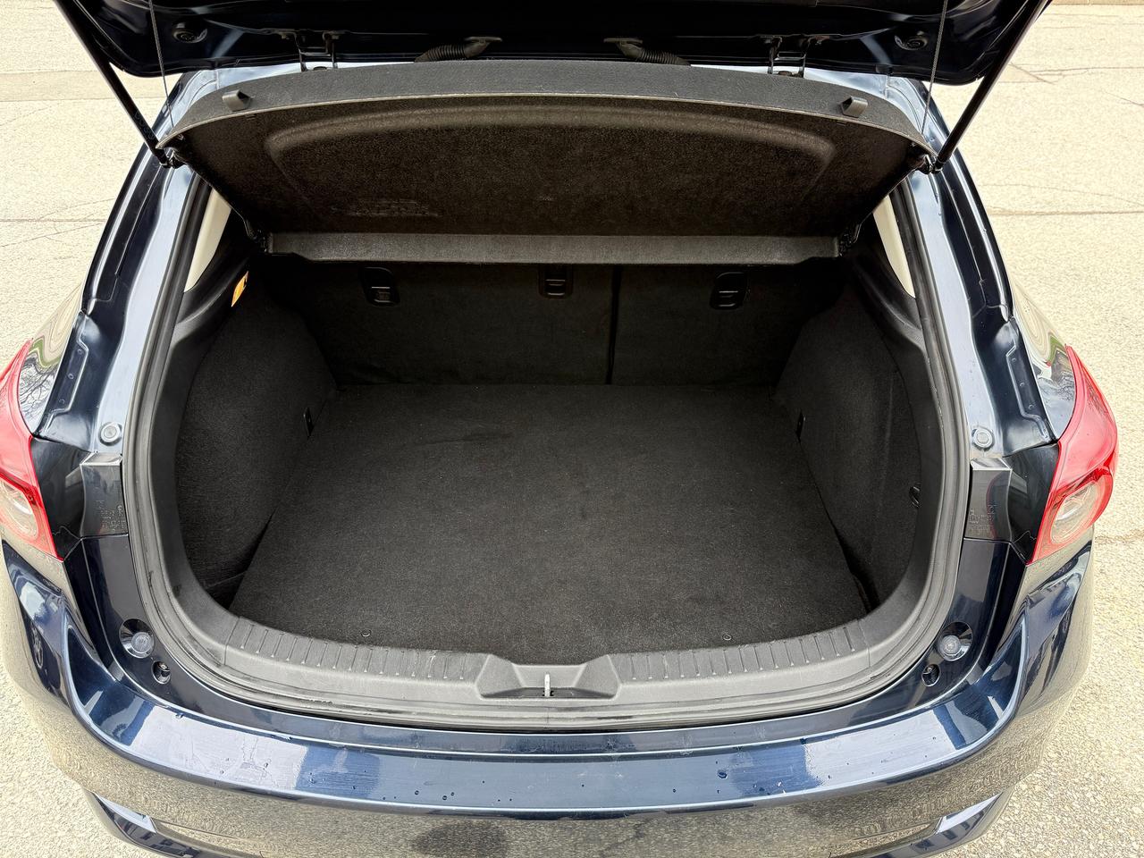 2018 Mazda MAZDA3 GS SPORT,SHARP!6 SPD.MANUAL,SUNROOF,CERTIFIED! Photo0