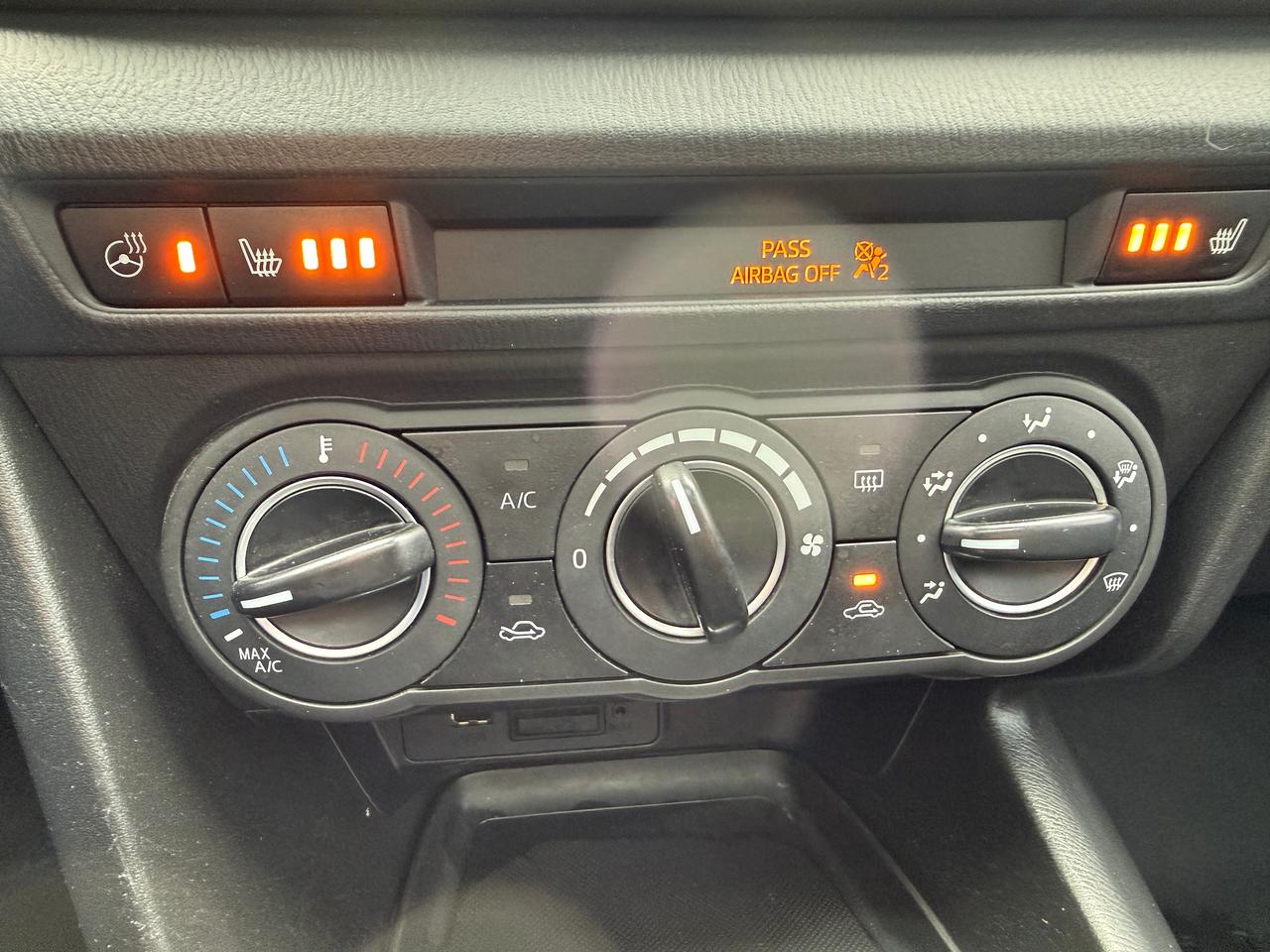 2018 Mazda MAZDA3 GS SPORT,SHARP!6 SPD.MANUAL,SUNROOF,CERTIFIED! Photo1