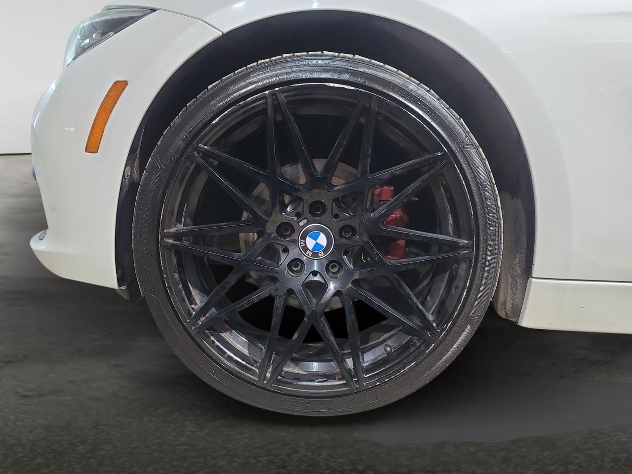 2018 BMW 3 Series 330i xDrive Photo