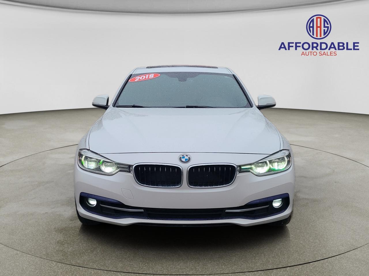 2018 BMW 3 Series 330i xDrive Photo