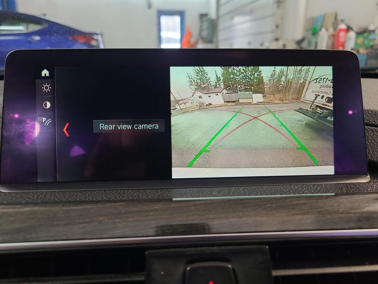 2018 BMW 3 Series 330i xDrive - Photo #23