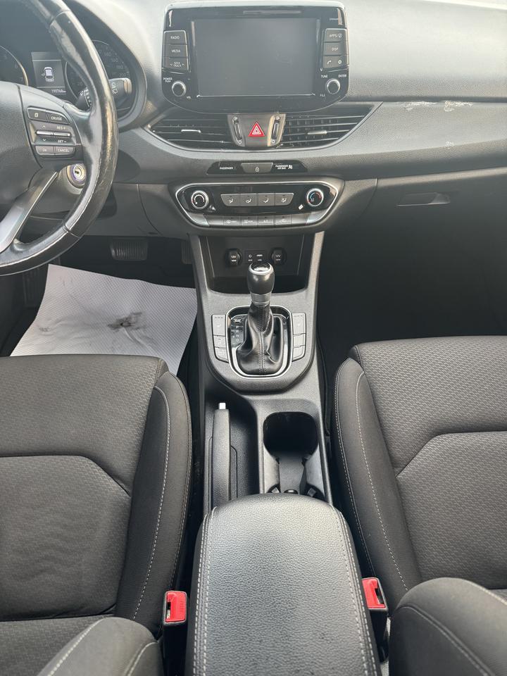 2018 Hyundai Elantra GT GL Photo