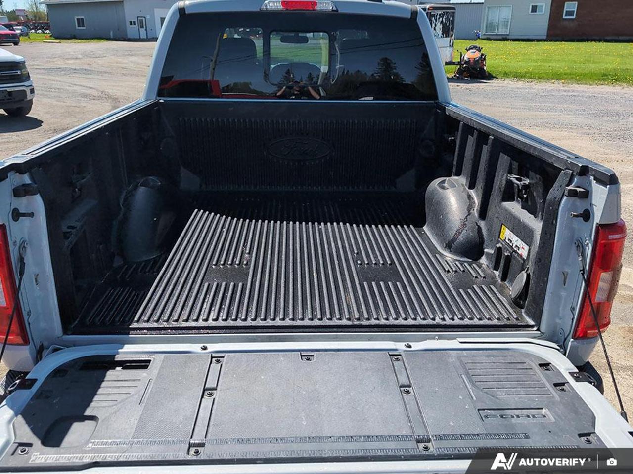 2023 Ford F-150 XLT HYBRID | BLACK APPERANCE PKG | MOON ROOF Photo